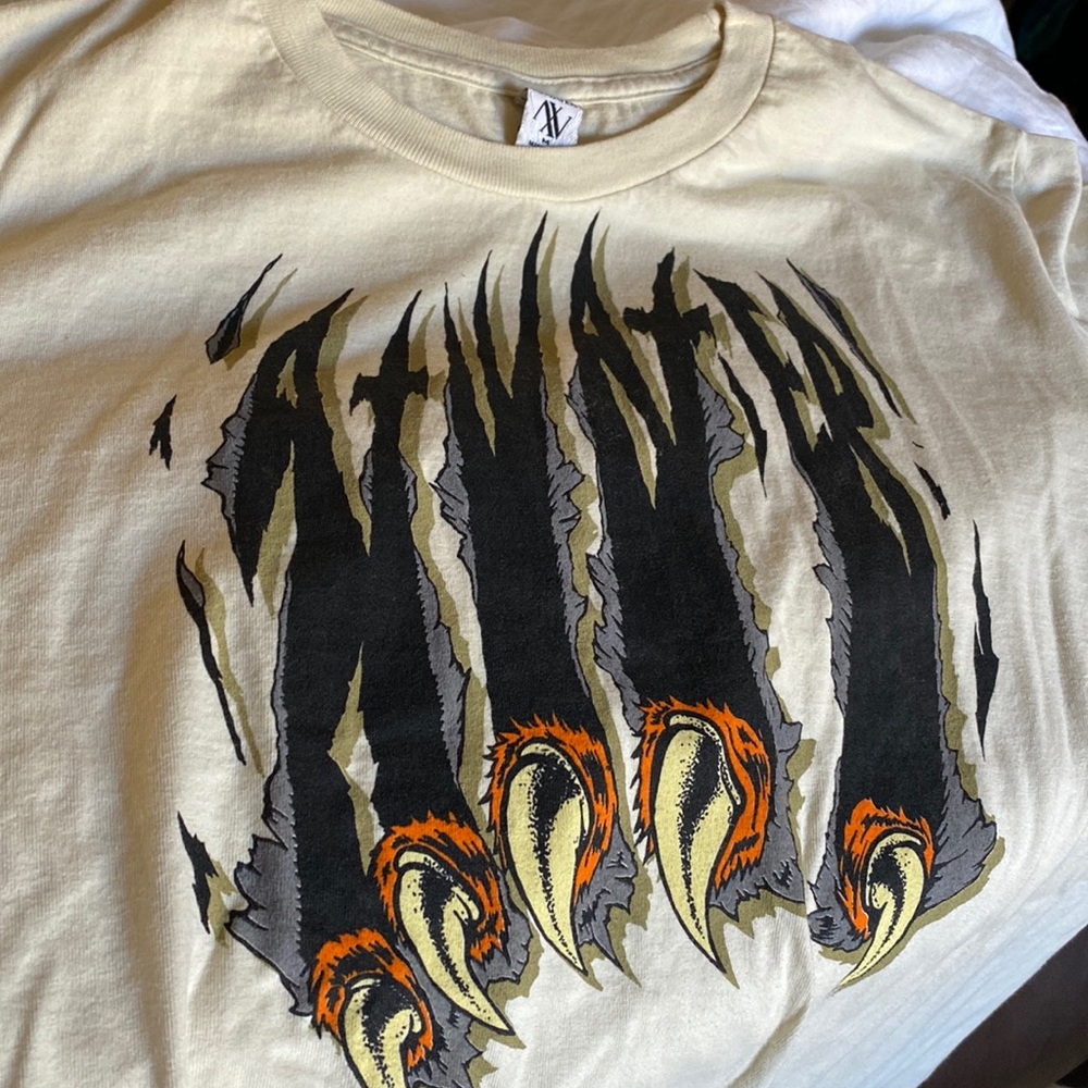 Atwater mens t-shirt size medium